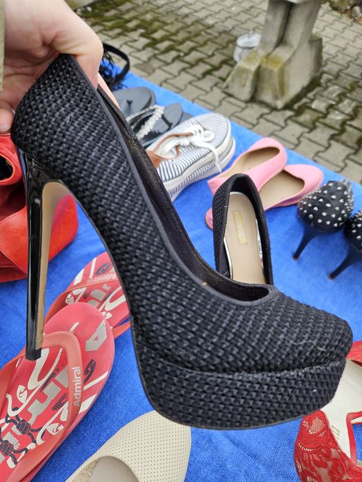 Pantofi cu toc bershka