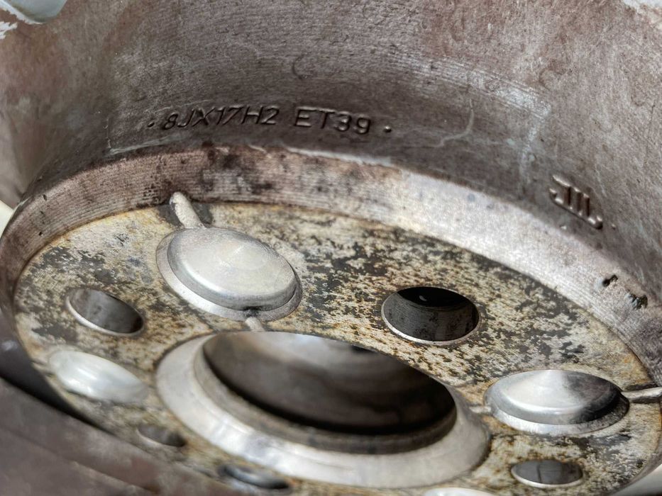 Jante Audi A6 225 55 17 Pirelli vara