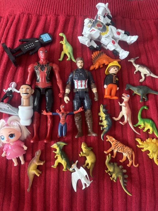 Игрушки разные для девочек и для мальчиков