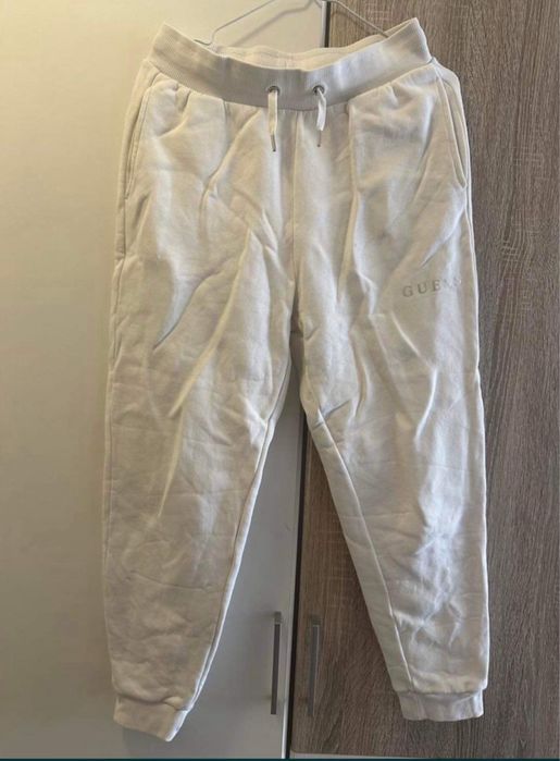 Дамски комплект на Guess