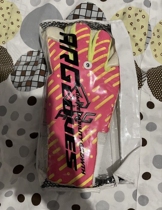 Вратарские перчатки ARG