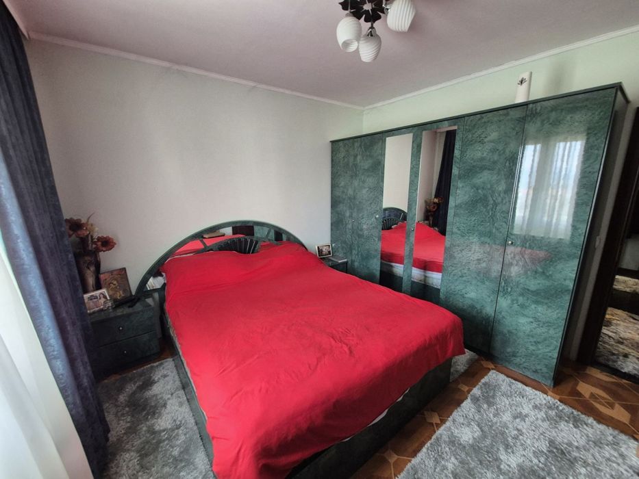 4-стаен апартамент за продажба в жилищна сграда в Разлог