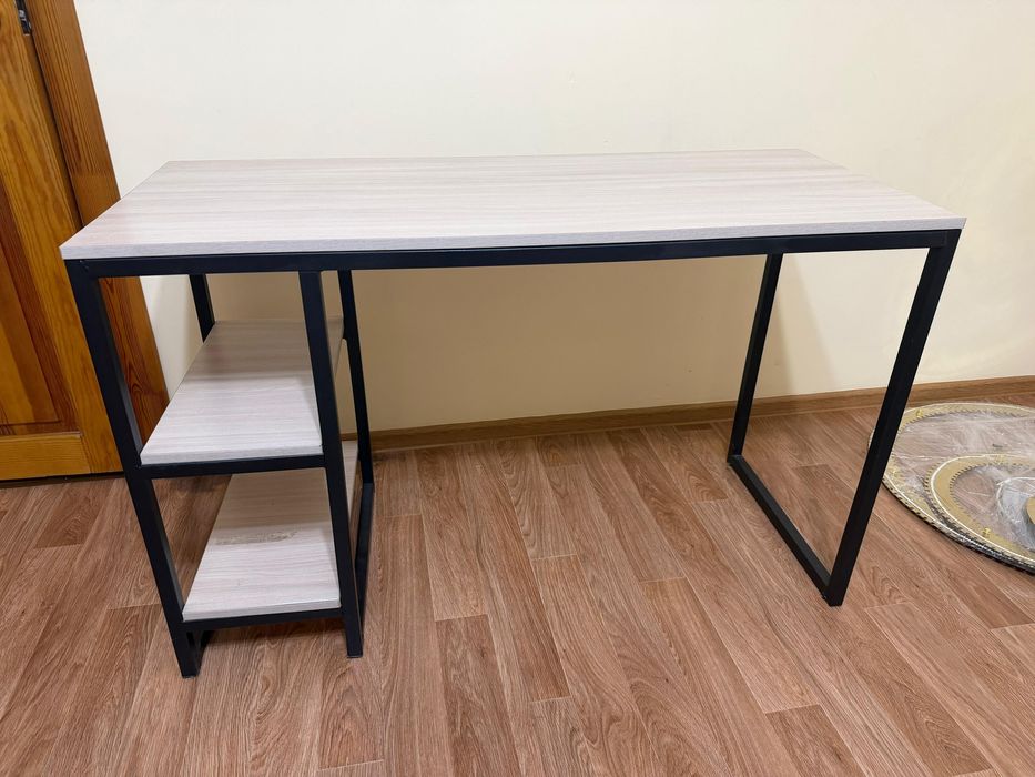 Стол для компютера