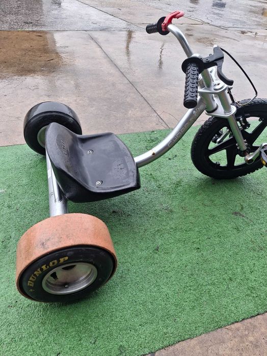 Триколка за дрифт