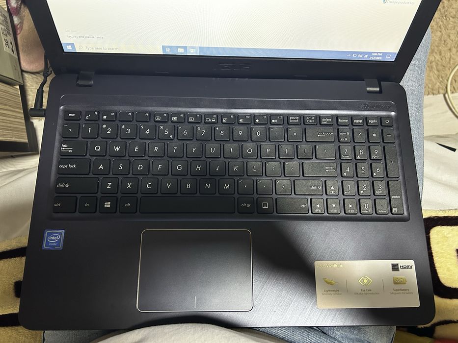 Vand Laptop Asus vivobook