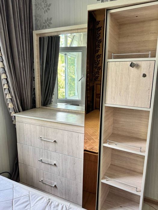 Спальный гарнитур