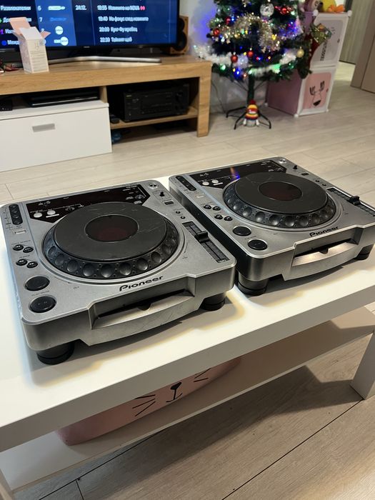 Pioneer CDJ 800 плейъри