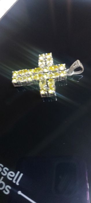 Сребърен кръст с Цитрин