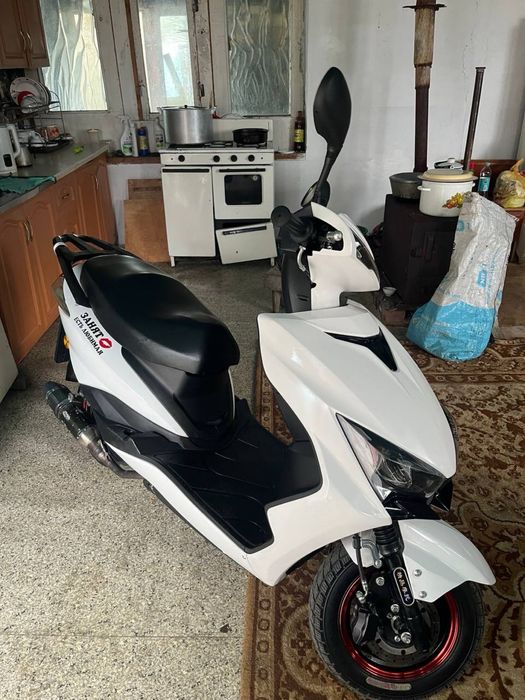 Продается м8 про