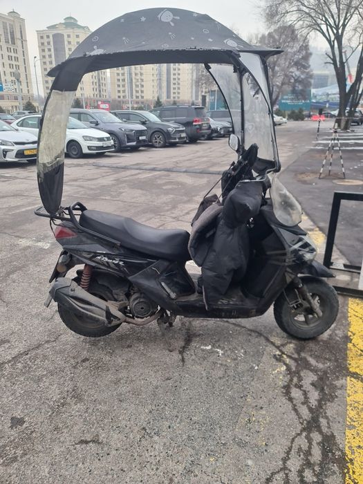 Мопед ходовой,продаётся вместе с сумкой и шлемом