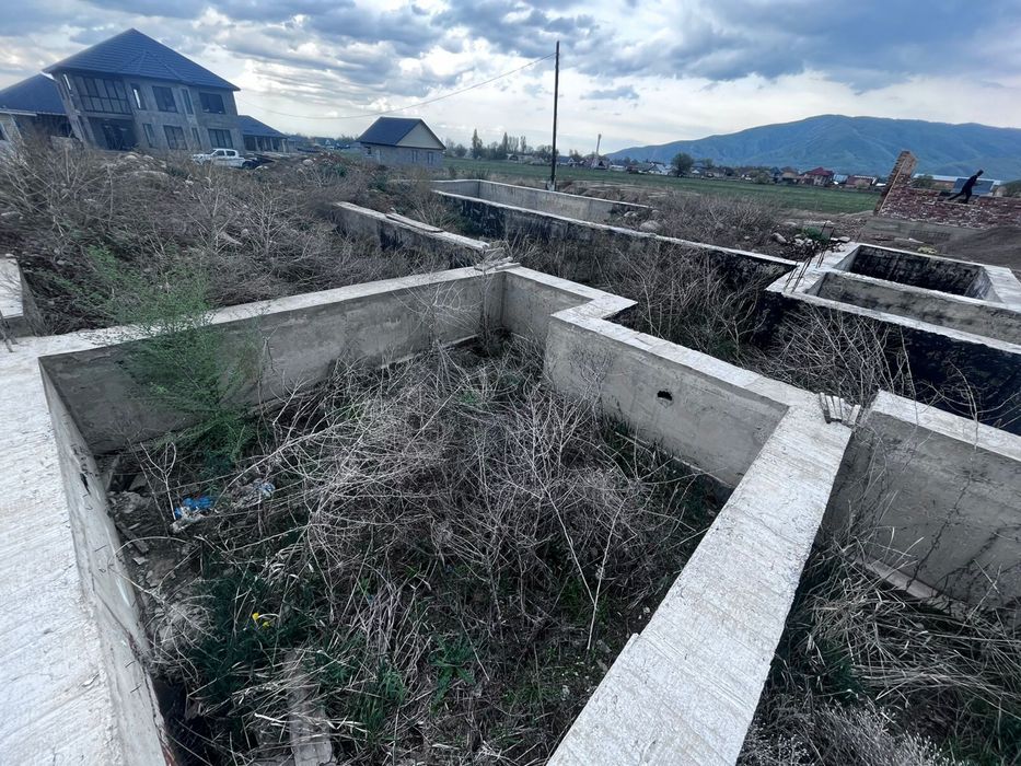 Участок сатылады 6 соток фундаментмен