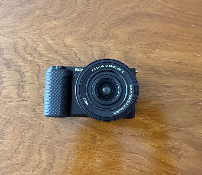 Camera foto avansata Sony ZV E10 stare noua , achizitie 2026
