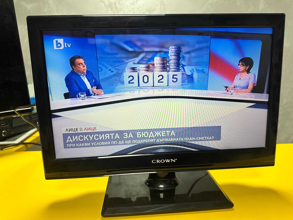 Телвизор LCD tv CROWN  16"  12V / 220V
