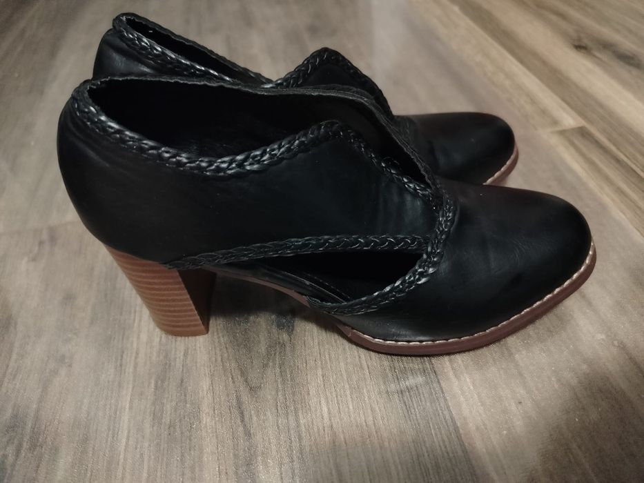 Ghete de piele naturală femei mărimea 37