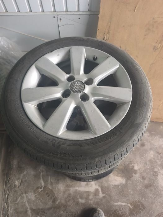 Продаю диски комплект с резиной