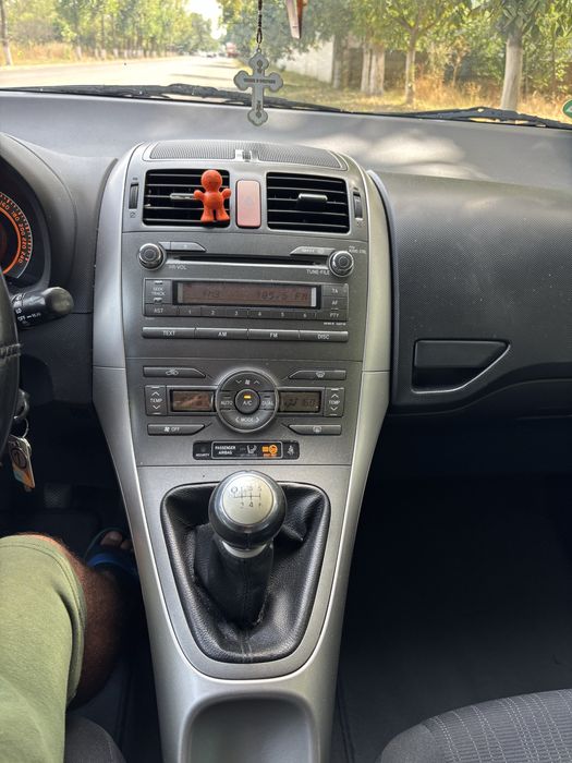 Vand Toyota Auris Pret negociabil
