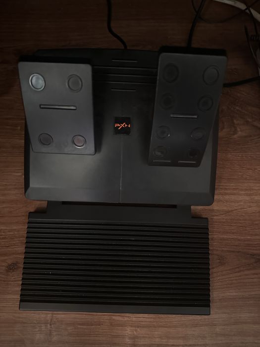 volan gaming pxn v900