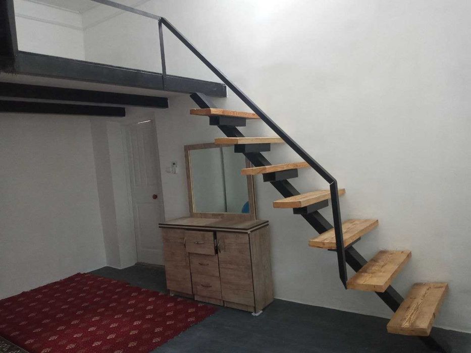 Shkaf, zina sotiladi Срочно Шкаф и лестница продается