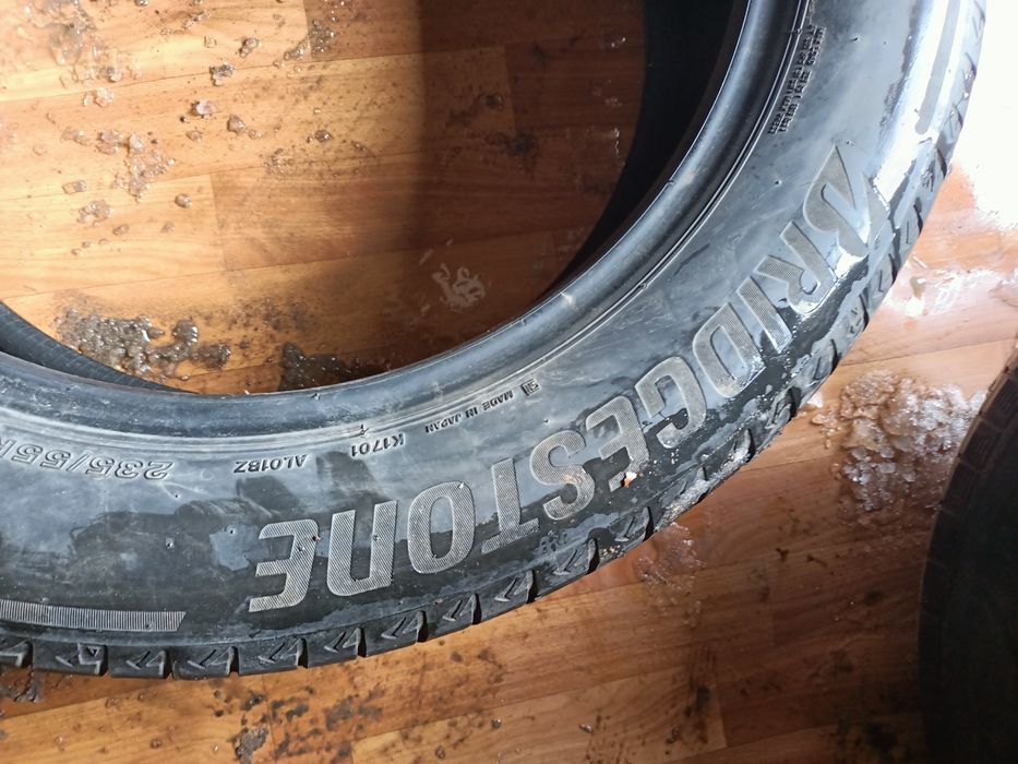 Продам два баллона на 19