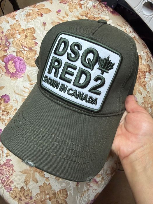 Шапка с козирка dsquared2