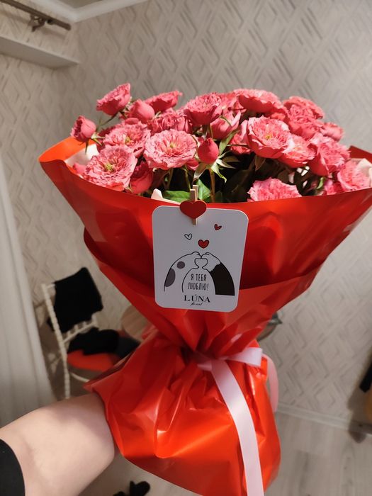 Продам цветы Розы пионовидные