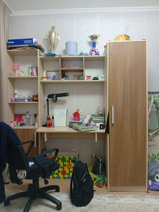 Продам детский столик