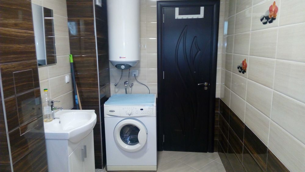 Обширен 100 кв.м. двустаен апартамент под наем в "Сухата река"