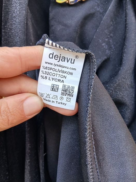 Rochie Neagră Elegantă Petrecută cu Detalii Aurii