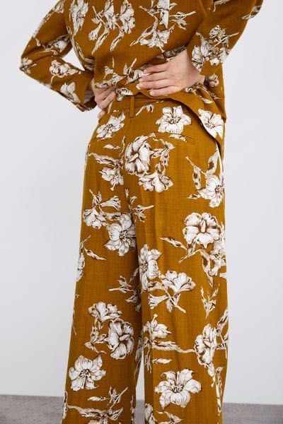 Уникален луксозен дамски костюм Zara