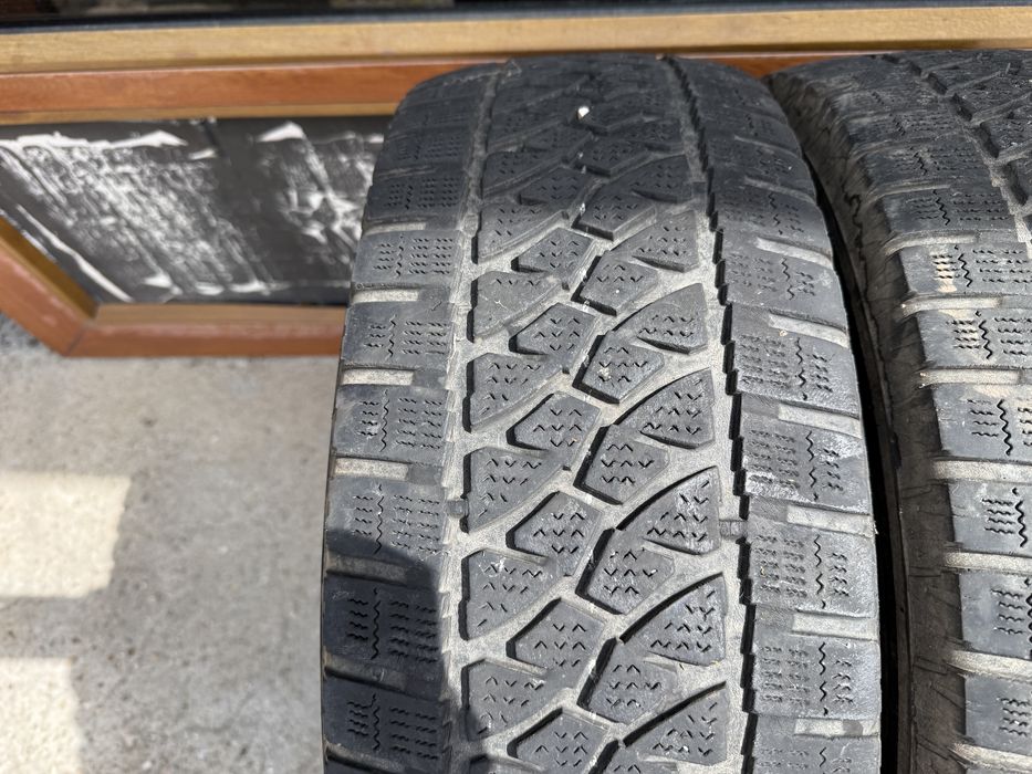 2бр. ТОВАРНИ Зимни Гуми 235/65R/16C -BRIDGESTONE- DOT:1917, 5.2мм. *50€ за 2бр.*
