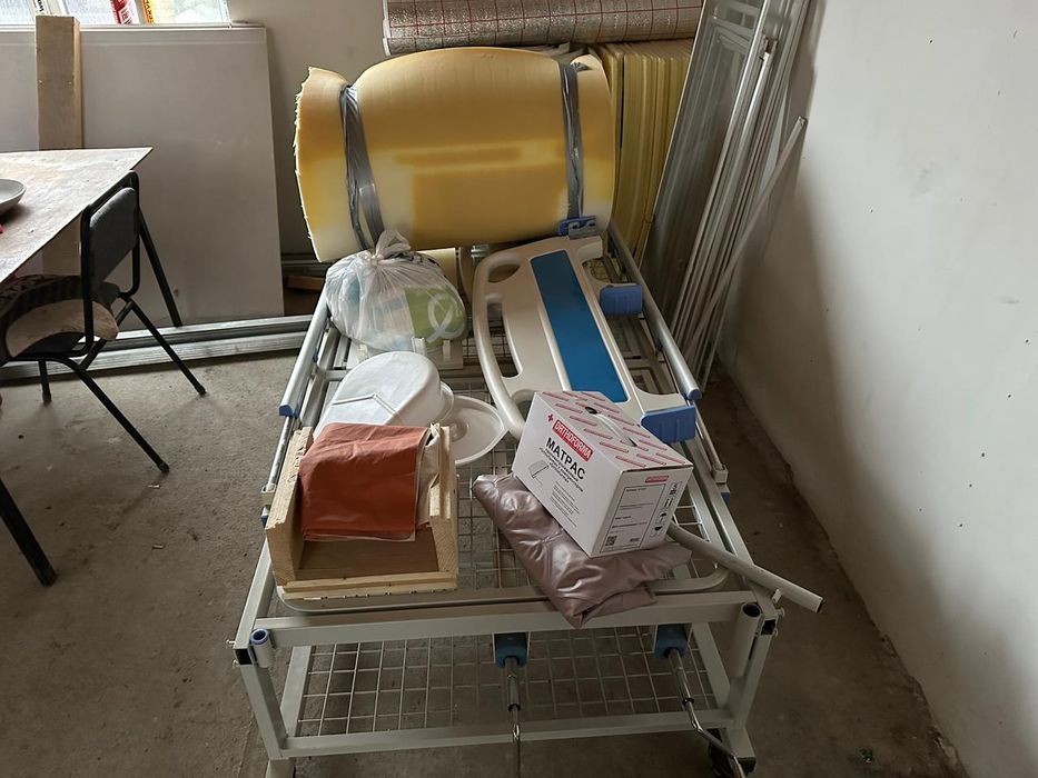 Медицинская кровать