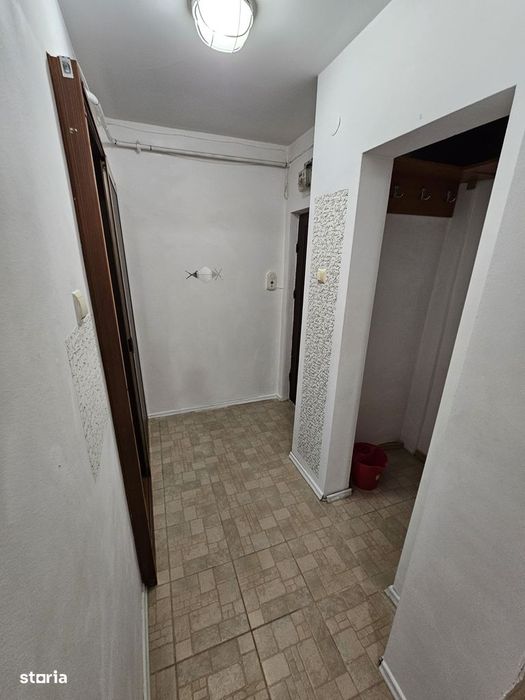 Inchiriez ap cu 2 camere zona Scoala 5