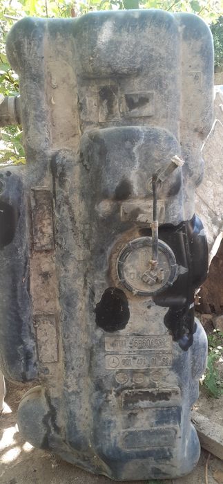 Mercedes Benz 901 bak