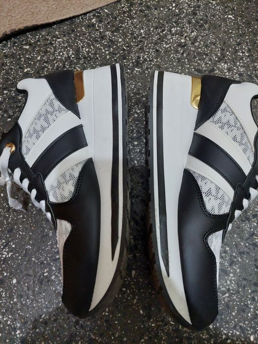 Дамски кецове с платформа на петата