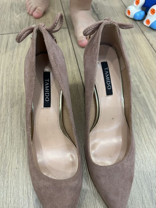 Женские туфли нарядные