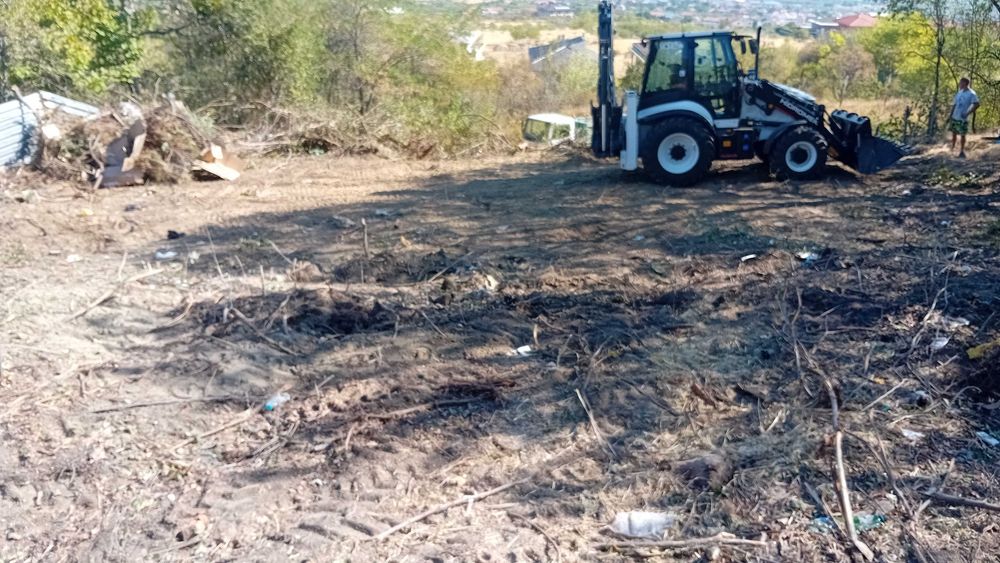 Услуги с комбиниран багер и самосвал