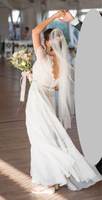 Rochie de mireasa in stil boho din matase si voal (Divine Atelier)