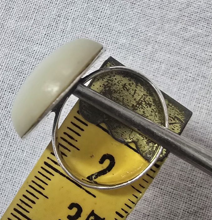 Inel din argint 925 cu cabochon mare din sidef ,vintage