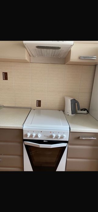 Продам электроплиту