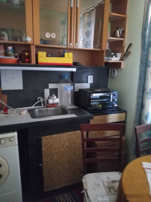 Две къщи с дворно място в с.Преславен