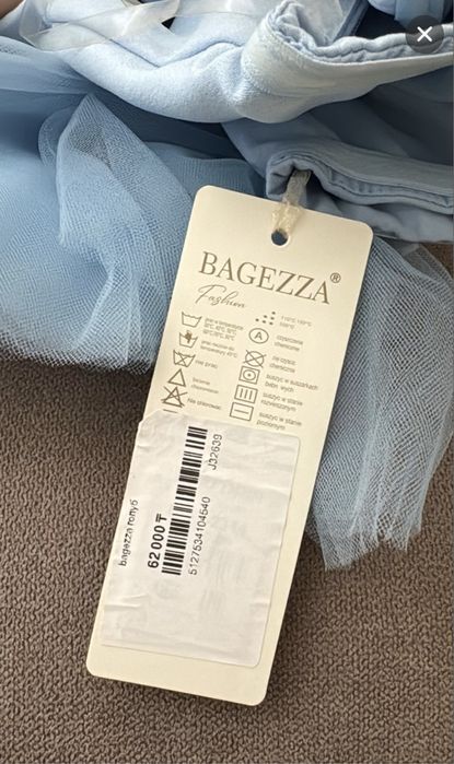 Продам голубое платье