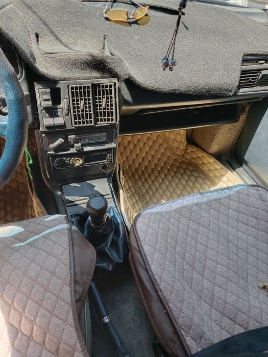 Продам автомобиль АУДИ 100