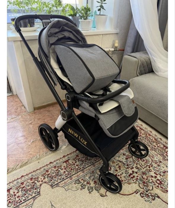 Продам детскую коляску