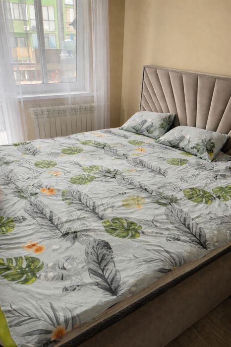 Двуспальная кровать