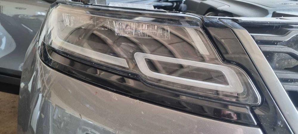 Far faruri stanga dreapta full led matrix Range Rover Velar europa
