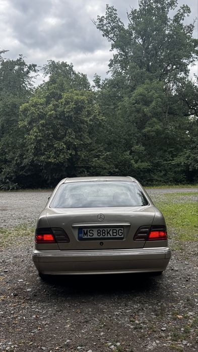 MERCEDES-BENZ E-Class 2000 — imagine 4