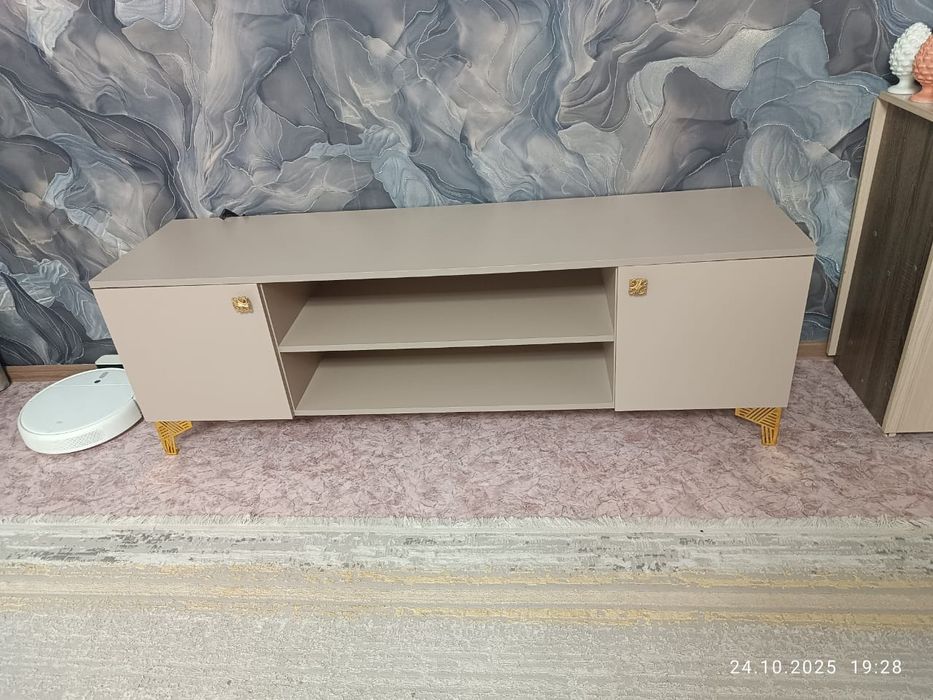 тумба под телевизор