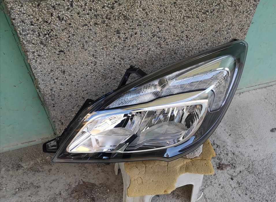 Оригинален фар Опел Мерива  Opel Meriva Feis Led