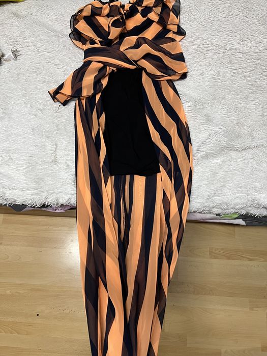 Платье продам