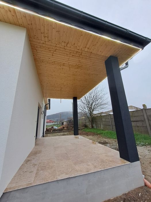 Casa moderna de vanzare